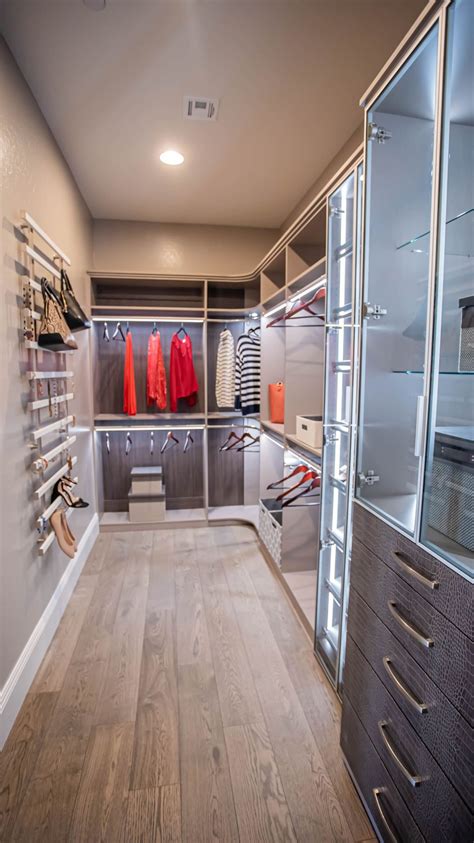 custom closet design las vegas.